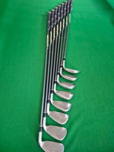 Load image into Gallery viewer, Cleveland CG7 Irons LH 4 - SW Regular
