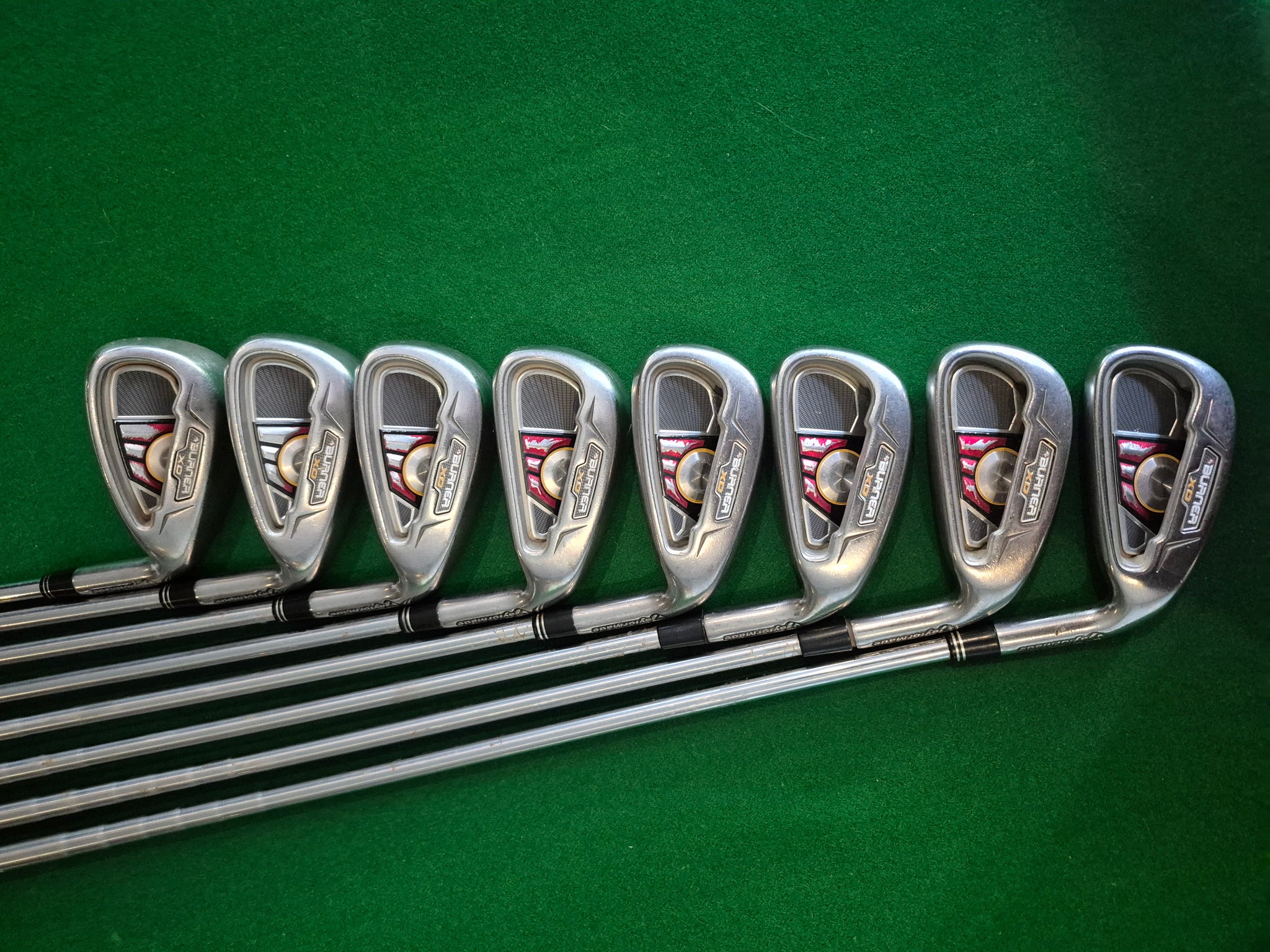 日本仕様シャフト TaylorMade BURNER XD アイアン 4S L TaylorMade Burner XD Irons 4 - SW Regular – Golfers Market