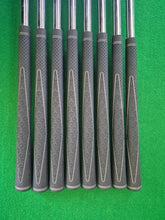 Load image into Gallery viewer, Callaway Warbird Irons 4 - SW Uniflex

