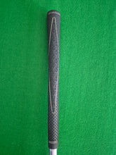 Load image into Gallery viewer, Callaway Warbird 9 Iron Uniflex
