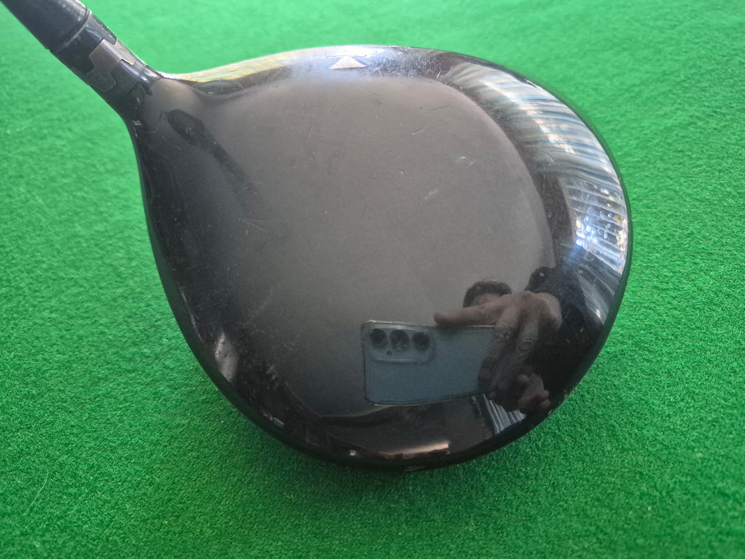 Titleist 913D2 Driver 10.5° Adjustable loft Regular