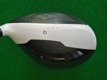 Load image into Gallery viewer, TaylorMade M2 Driver 10.5° Adjustable loft Regular with Cover
