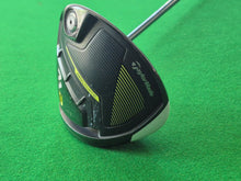Load image into Gallery viewer, TaylorMade M2 Driver 10.5° Adjustable loft Regular with Cover
