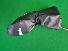 Load image into Gallery viewer, TaylorMade M2 Driver 10.5° Adjustable loft Regular with Cover
