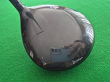 Load image into Gallery viewer, Titleist 917 D3 Driver 8.5° Stiff with Cover
