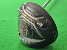 Load image into Gallery viewer, Titleist 917 D3 Driver 8.5° Stiff with Cover
