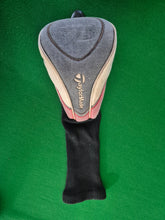 Load image into Gallery viewer, TaylorMade Burner 5 Wood LH 18° Stiff with Cover

