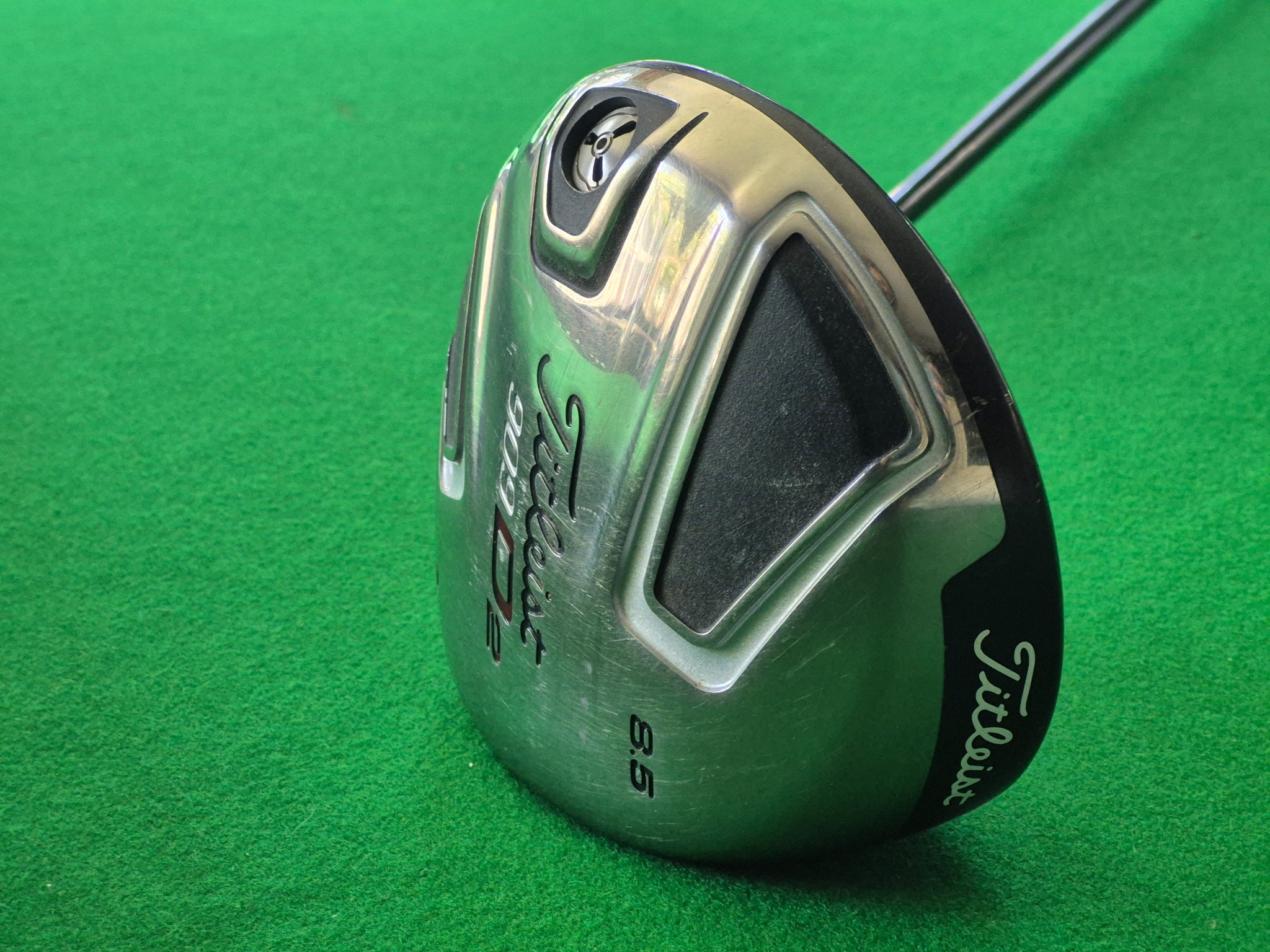 Titleist 909D2 Driver 8.5° Stiff with Cover – Golfers Market