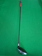 Load image into Gallery viewer, Titleist 909D2 Driver 8.5° Stiff with Cover
