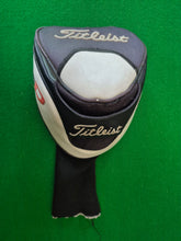 Load image into Gallery viewer, Titleist 909D2 Driver 8.5° Stiff with Cover
