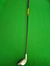 Load image into Gallery viewer, TaylorMade R7 Draw Rescue 4 Hybrid 22° Stiff with Cover
