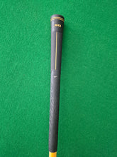 Load image into Gallery viewer, TaylorMade 300 Series 7 Wood LH 20° Regular with Cover
