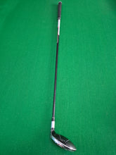 Load image into Gallery viewer, TaylorMade Burner Rescue 4 Hybrid 22° Stiff with Cover
