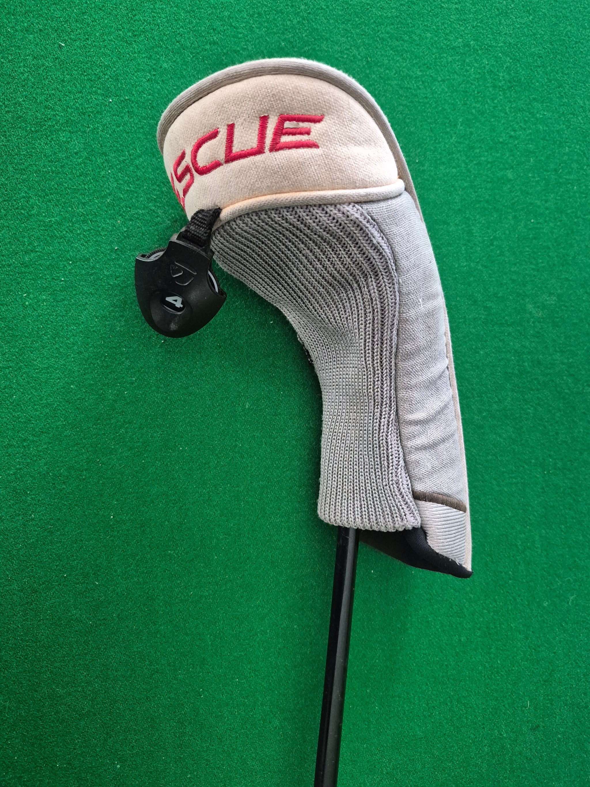 TaylorMade Burner Rescue 4 Hybrid 22° Stiff with Cover – Golfers
