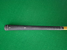 Load image into Gallery viewer, Cleveland Launcher FL 3 Wood 15° Stiff with Cover
