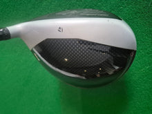 Load image into Gallery viewer, TaylorMade M4 Driver 9.5° Regular with Cover and New Grip
