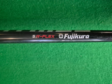 Load image into Gallery viewer, TaylorMade M4 Driver 9.5° Regular with Cover and New Grip
