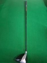 Load image into Gallery viewer, TaylorMade M4 Driver 9.5° Regular with Cover and New Grip
