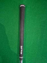 Load image into Gallery viewer, Cleveland CG16 Sand Wedge 56° with New Grip
