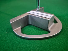 Load image into Gallery viewer, Tour Edge Bazooka GeoMax 04 Putter LH 35&quot; with New Grip
