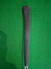 Load image into Gallery viewer, Tour Edge Bazooka GeoMax 04 Putter LH 35&quot; with New Grip

