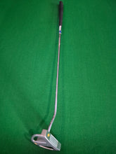 Load image into Gallery viewer, Tour Edge Bazooka GeoMax 04 Putter LH 35&quot; with New Grip
