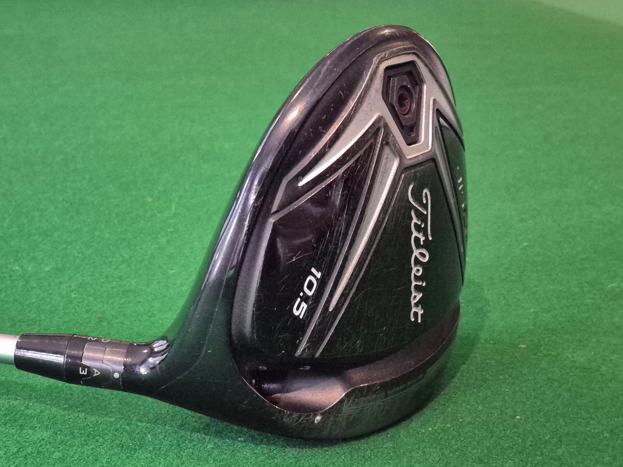Titleist 915 D2 Driver 10.5° Adjustable loft Regular with Cover