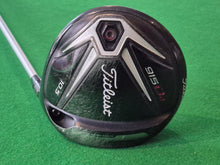 Load image into Gallery viewer, Titleist 915 D2 Driver 10.5° Adjustable loft Regular with Cover
