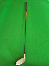 Load image into Gallery viewer, Srixon AD 5 Hybrid 24° Stiff with New Grip
