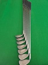 Load image into Gallery viewer, Ping Eye 2+ Irons 4 - PW Black Dot Regular
