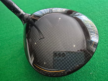 Load image into Gallery viewer, Callaway Mavrik Driver 9° Adjustable loft Regular with Cover
