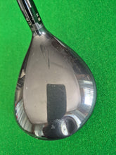Load image into Gallery viewer, Titleist 917F3 Fairway 3 Wood LH 15° adjustable loft Regular with Cover
