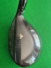 Load image into Gallery viewer, Titleist 917F3 Fairway 3 Wood LH 15° adjustable loft Regular with Cover
