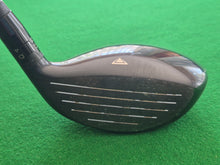Load image into Gallery viewer, Titleist 917F3 Fairway 3 Wood LH 15° adjustable loft Regular with Cover
