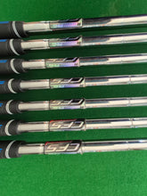 Load image into Gallery viewer, Ping i-Series E1 Irons 4 - PW Black Dot Regular
