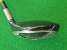 Load image into Gallery viewer, Titleist 906F2 Fairway 3 Wood 15° Stiff with Cover

