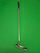Load image into Gallery viewer, Cleveland Classic Collection 3 Putter 35&quot;
