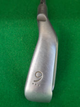 Load image into Gallery viewer, Ping G10 9 Iron Black Dot Regular
