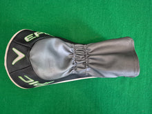 Load image into Gallery viewer, Callaway Mavrik Driver 9° Adjustable loft Extra Stiff with Cover and New Grip
