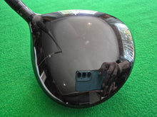 Load image into Gallery viewer, Titleist 915 D2 Driver 9.5° Adjustable loft Stiff with Cover
