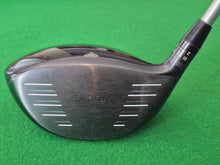 Load image into Gallery viewer, Titleist 915 D2 Driver 9.5° Adjustable loft Stiff with Cover

