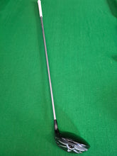 Load image into Gallery viewer, Titleist 915 D2 Driver 9.5° Adjustable loft Stiff with Cover
