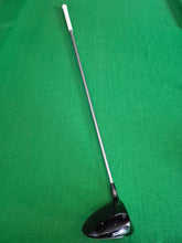 Load image into Gallery viewer, Titleist 915 D2 Driver 9.5° Adjustable loft Stiff with Cover
