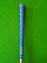 Load image into Gallery viewer, Titleist 915F Fairway 5 Wood 18° Adjustable Loft Stiff with Cover
