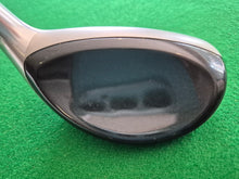 Load image into Gallery viewer, Cleveland Launcher Halo 3i Hybrid 22° Stiff with Cover
