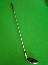Load image into Gallery viewer, Cleveland Launcher Halo 3i Hybrid 22° Stiff with Cover
