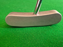 Load image into Gallery viewer, Ping Karsten lil&#39;b Putter 37&quot; Black Dot with Cover
