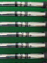 Load image into Gallery viewer, Wilson Staff D300 Irons 5 - SW Uniflex
