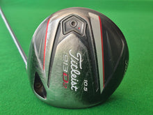 Load image into Gallery viewer, Titleist 913D2 Driver 10.5° Adjustable loft Regular with Cover
