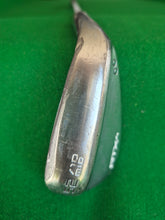 Load image into Gallery viewer, Cleveland RTX4 Gap Wedge 52° Stiff
